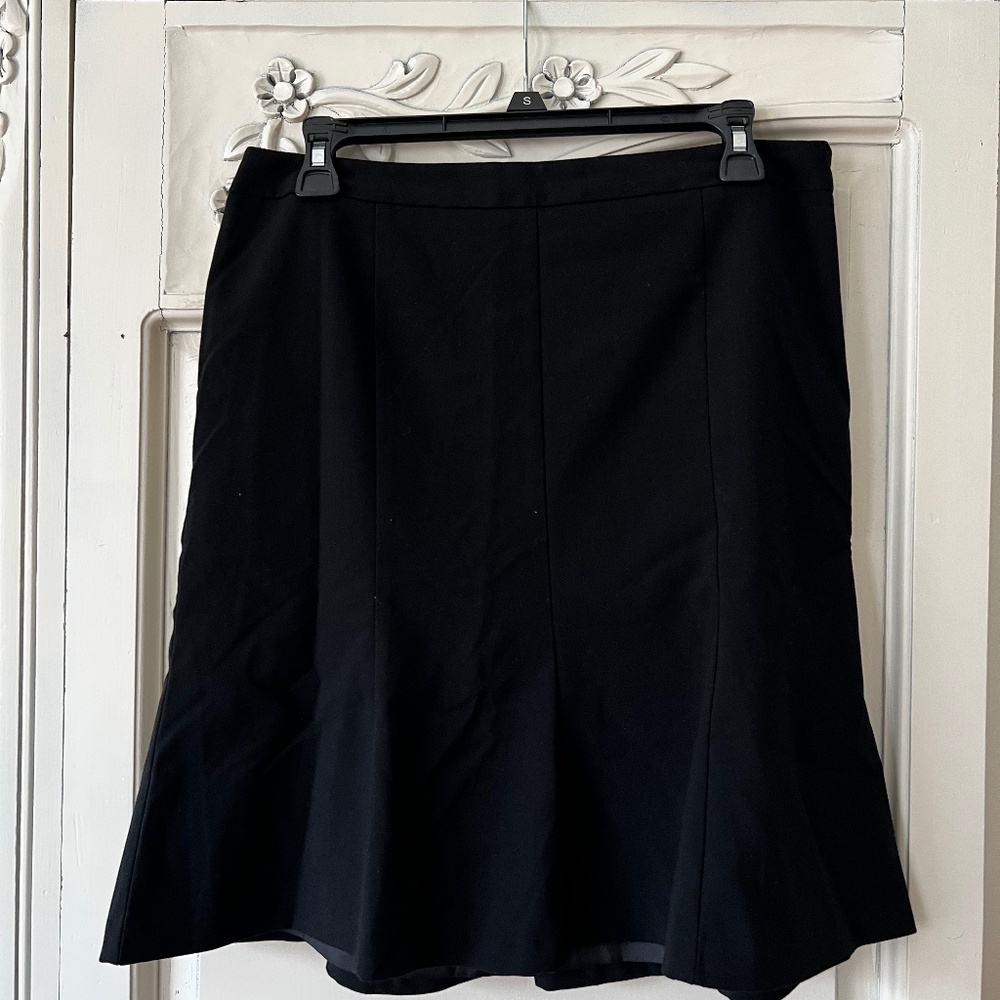 NWOT Loft trumpet skirt